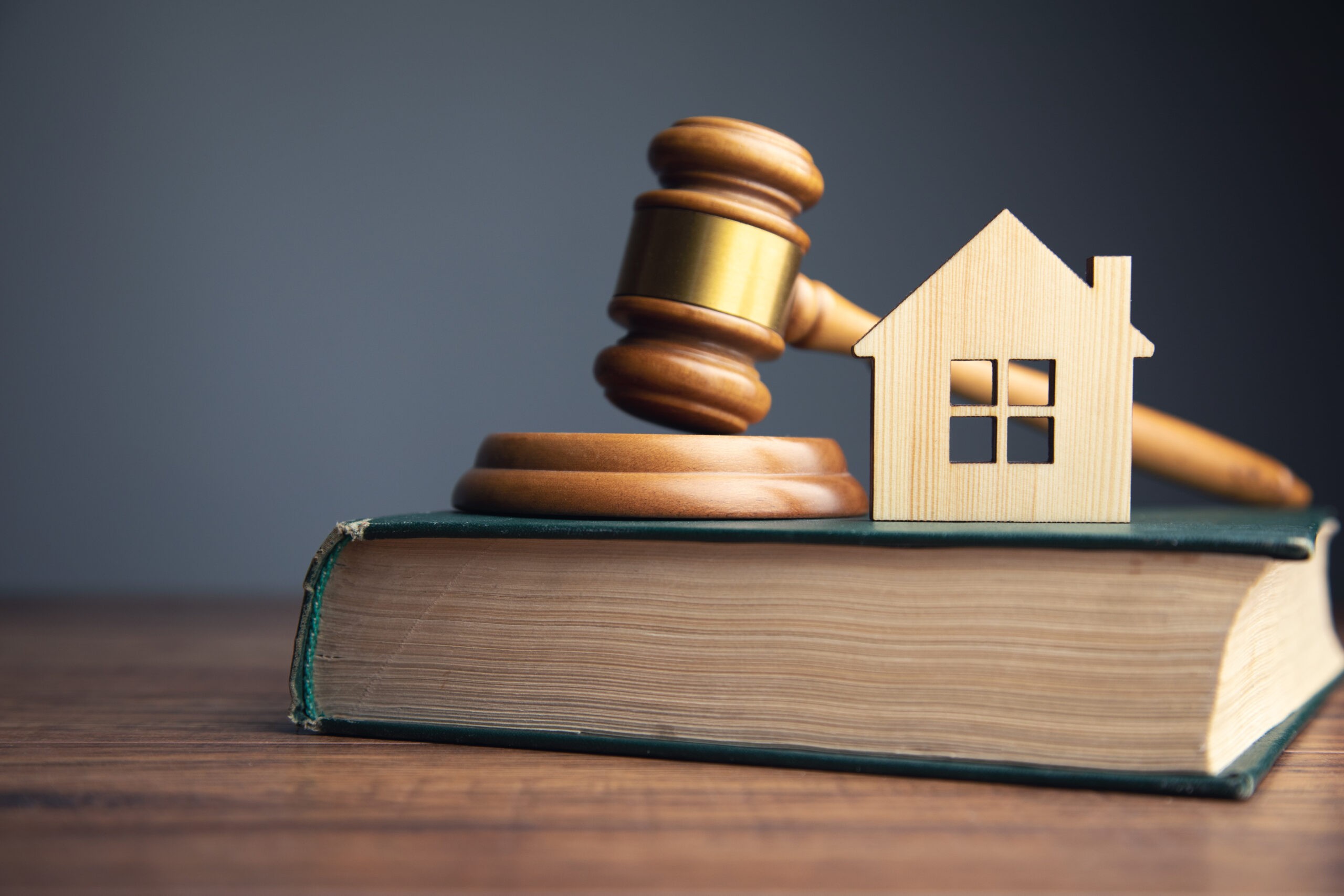 Five Reasons to Hire a Lawyer When Selling Your Home